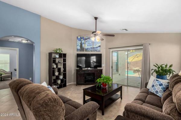 3702 S GARRISON --, Mesa, AZ 85212