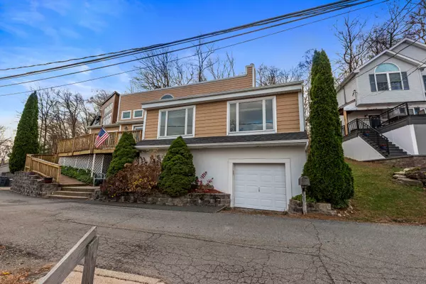 303 Kingsland Rd, Landing, NJ 07850-1105