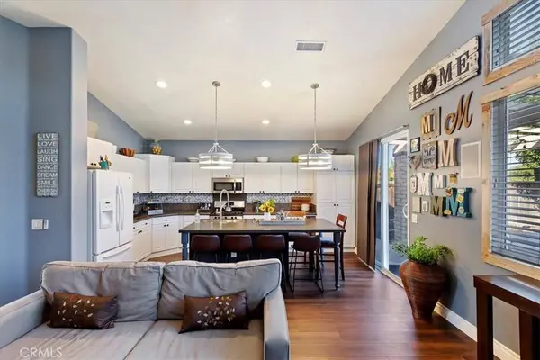 1341 Sandpiper LN, Corona, CA 92881