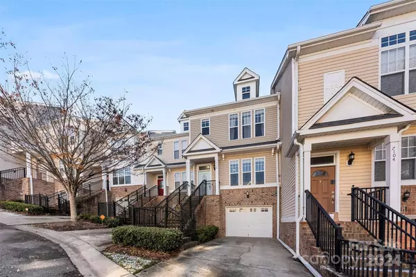 7108 Founders Club CT, Charlotte, NC 28269