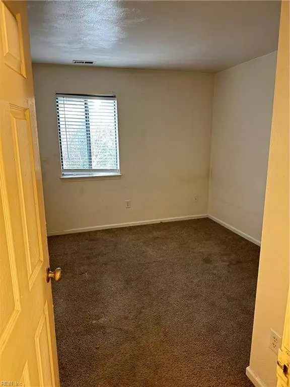 479 Hill Meadow DR, Virginia Beach, VA 23454