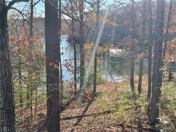 3120 N Waterside DR, Lanexa, VA 23089