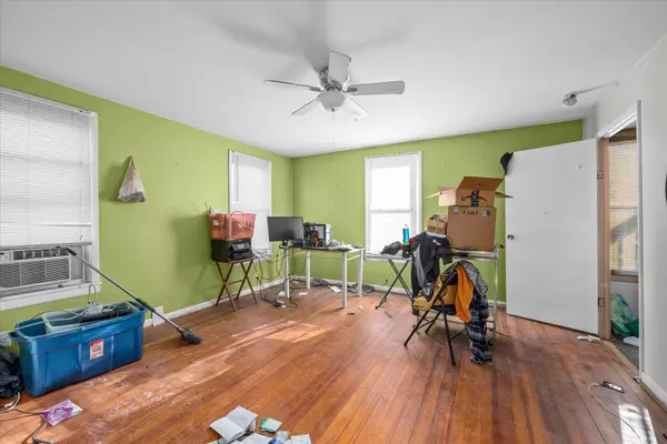 2S086 Harter RD, Elburn, IL 60119