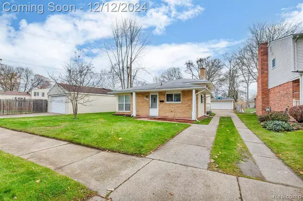 850 N WEBIK Avenue, Clawson, MI 48017