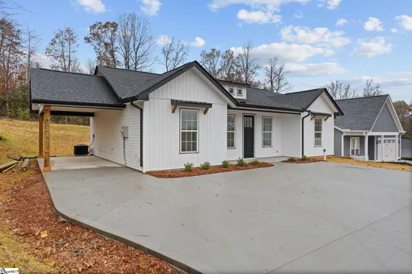 738 Tanner Road, Taylors, SC 29687