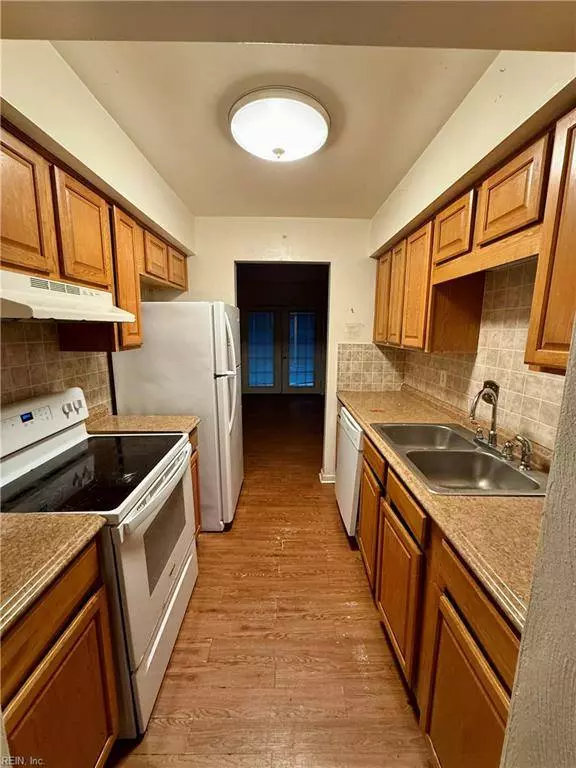 479 Hill Meadow DR, Virginia Beach, VA 23454