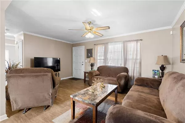 6327 Rowland AVE, Kansas City, KS 66104