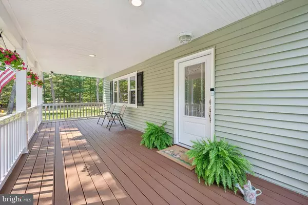 3 CANAL ST, Chatsworth, NJ 08019