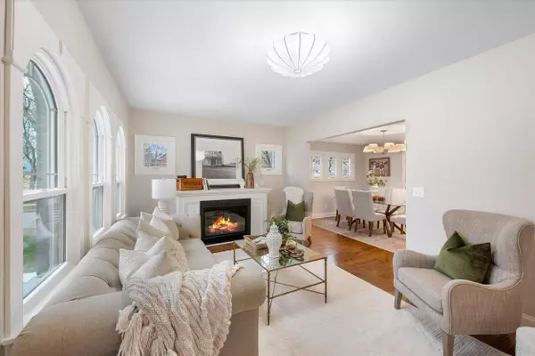 4905 N Bartlett, Whitefish Bay, WI 53217