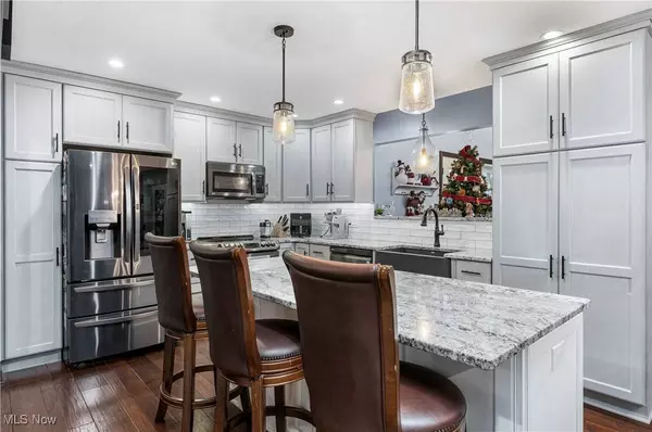 2716 Oakside ST NE, Canton, OH 44721