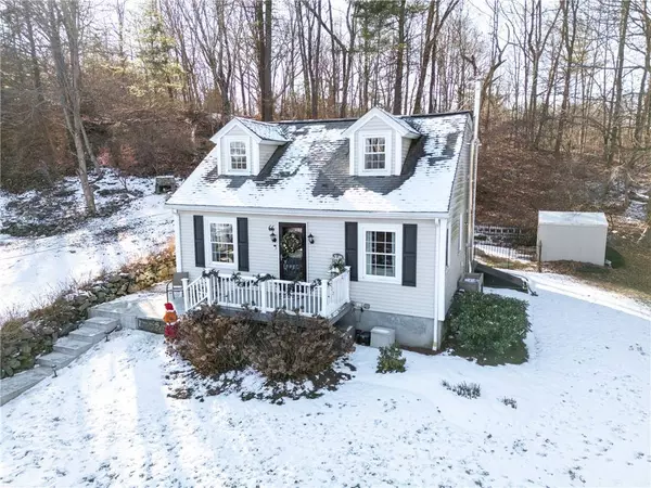 66 Beach RD, Cumberland, RI 02864