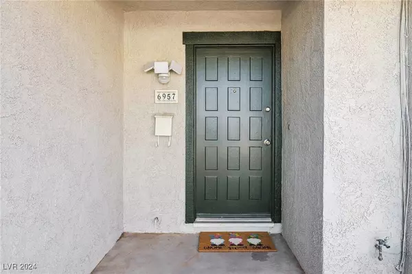 6957 Pleasant View Avenue, Las Vegas, NV 89147