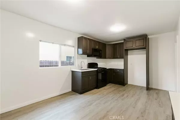 8034 Crockett BLVD, Los Angeles, CA 90001