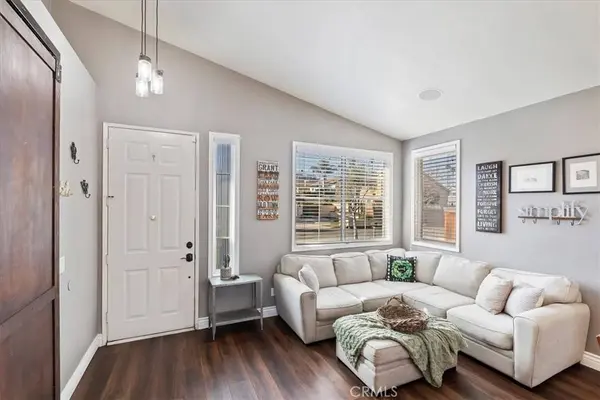 1341 Sandpiper LN, Corona, CA 92881