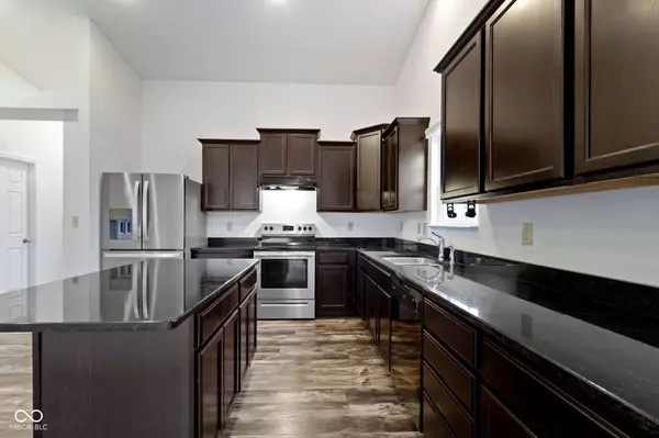 5140 Arryne DR S, Noblesville, IN 46062