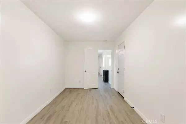 8034 Crockett BLVD, Los Angeles, CA 90001