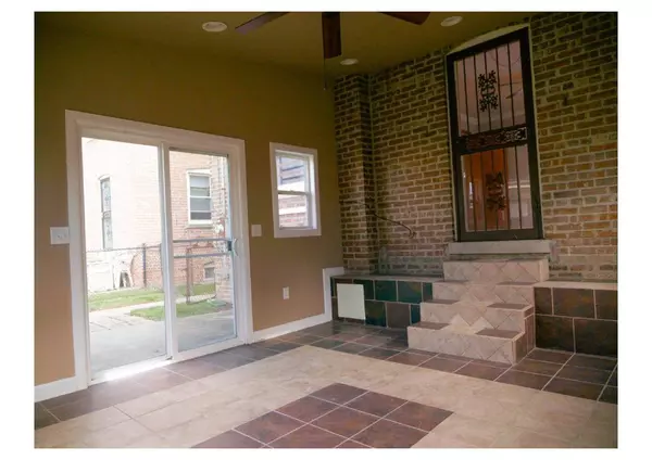 11026 S Emerald Avenue, Chicago, IL 60628