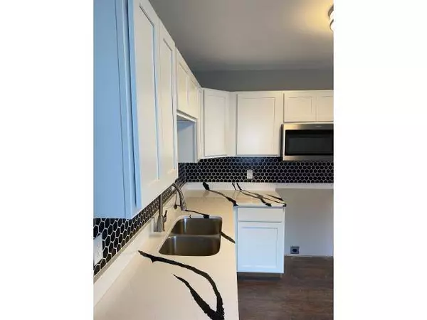 3498 STANTON RD, Memphis, TN 38108