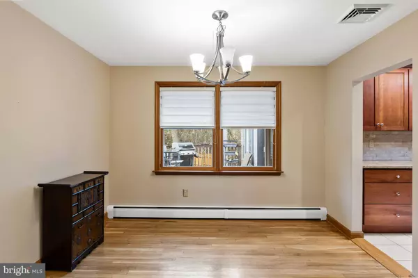 2 MAINE TRL, Medford, NJ 08055