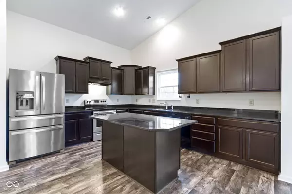 5140 Arryne DR S, Noblesville, IN 46062