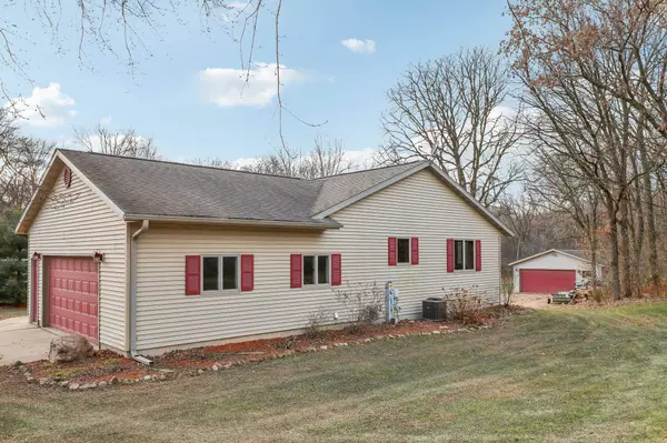 N2151 Lake Drive, Lodi, WI 53555