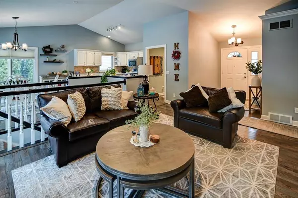 1128 Broadway Drive, Sun Prairie, WI 53590