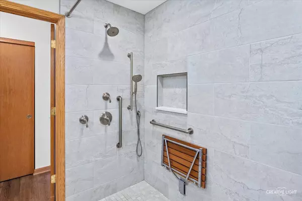 2205 Portside Lakes CT, Plainfield, IL 60586