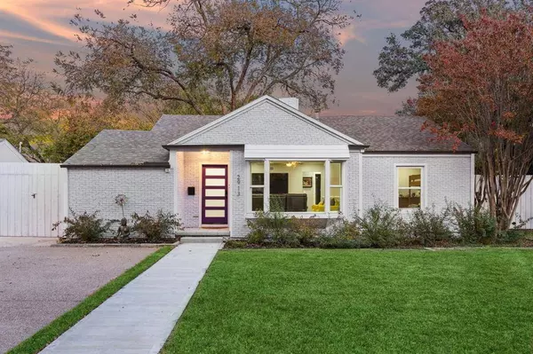 2913 Fairfield Avenue, Fort Worth, TX 76116