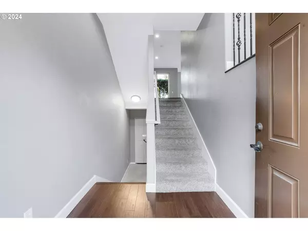 145 NE 75TH AVE, Hillsboro, OR 97124