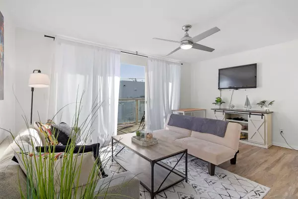 725 Redondo Ct #22, San Diego, CA 92109