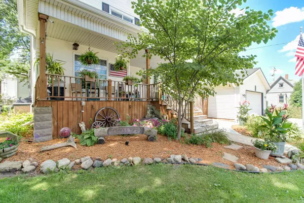 106 S Division ST, Stanford, IL 61774