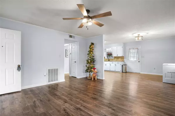 915 Mimosa Lane, Russellville, KY 42276