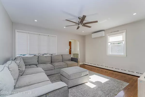 710 Oakland AVE, Staten Island, NY 10310