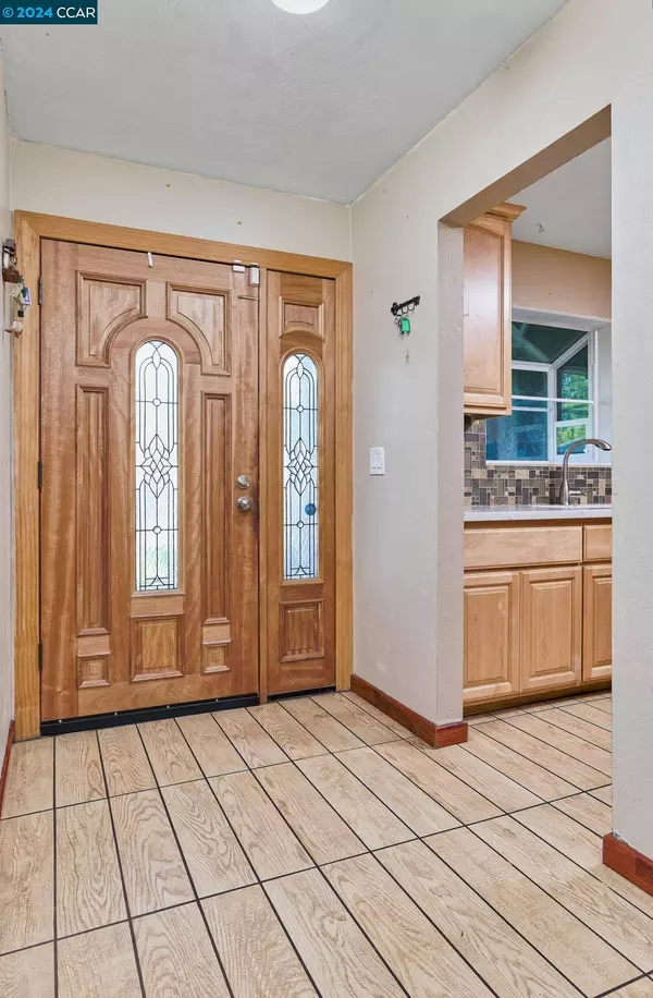 5182 La Corte Bonita, Concord, CA 94521