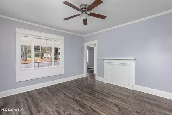 214 S Highland Drive, Tupelo, MS 38801