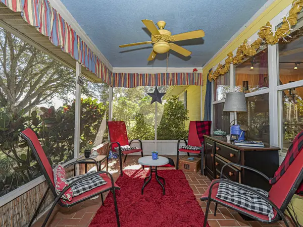 832 Roseland RD, Sebastian, FL 32958