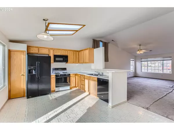 407 S JASPER CIR, Cornelius, OR 97113