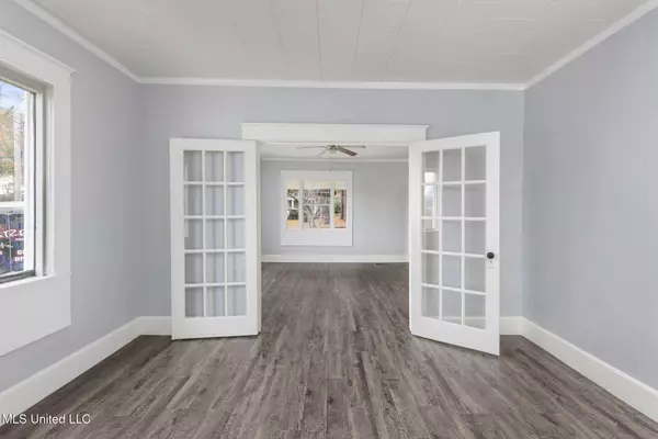 214 S Highland Drive, Tupelo, MS 38801