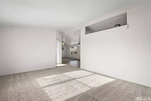 287 Sprucewood Drive, Sun Valley, NV 89433