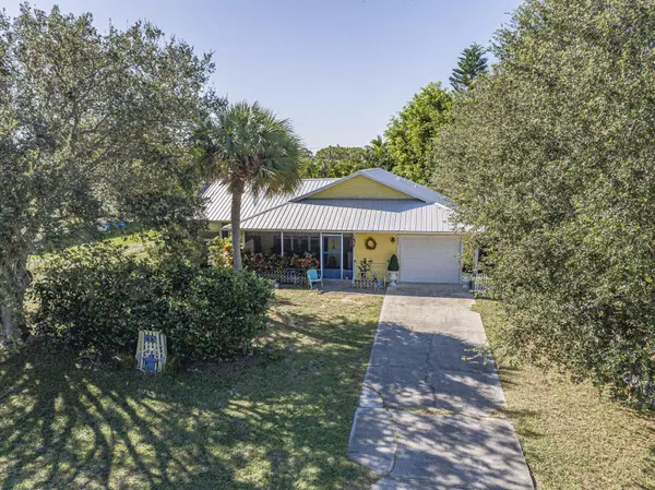 832 Roseland RD, Sebastian, FL 32958