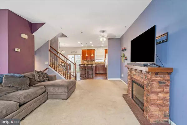 8312 STANSBURY LAKE DR, Dundalk, MD 21222