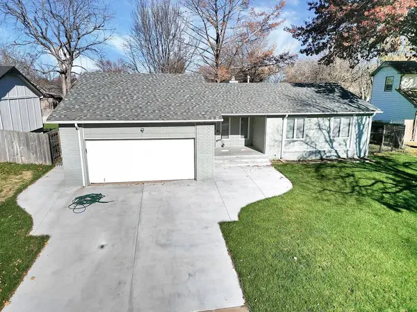 1950 N Keith Ct, Wichita, KS 67212