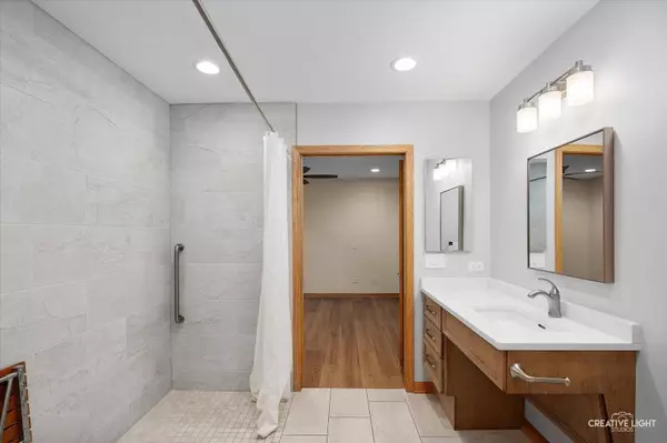 2205 Portside Lakes CT, Plainfield, IL 60586