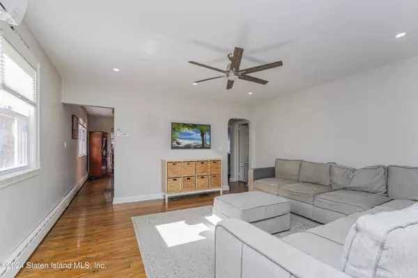 710 Oakland AVE, Staten Island, NY 10310