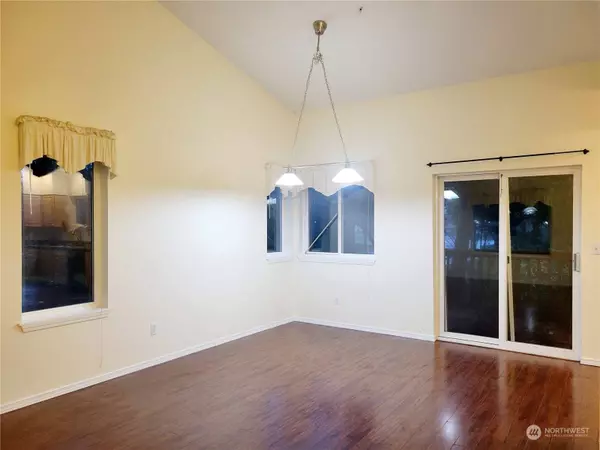 217 112 ST SW #H101, Everett, WA 98204