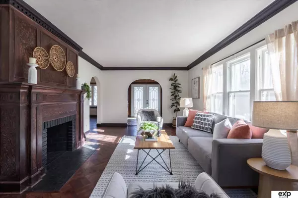 7826 Military Avenue, Omaha, NE 68134