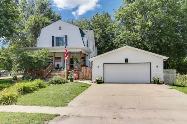 106 S Division ST, Stanford, IL 61774