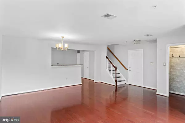 7945 COACHCREST CT, Manassas, VA 20109