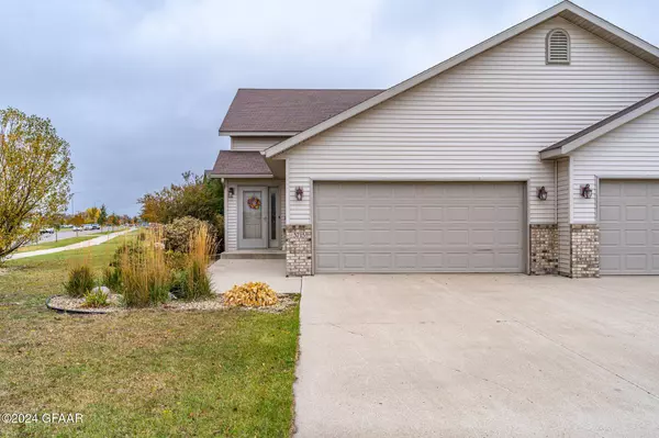 3715 19TH ST S, Grand Forks, ND 58201