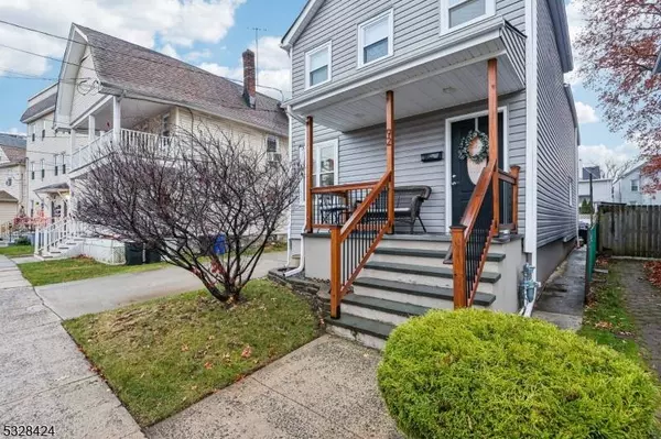 92 W Cherry St, Rahway City, NJ 07065